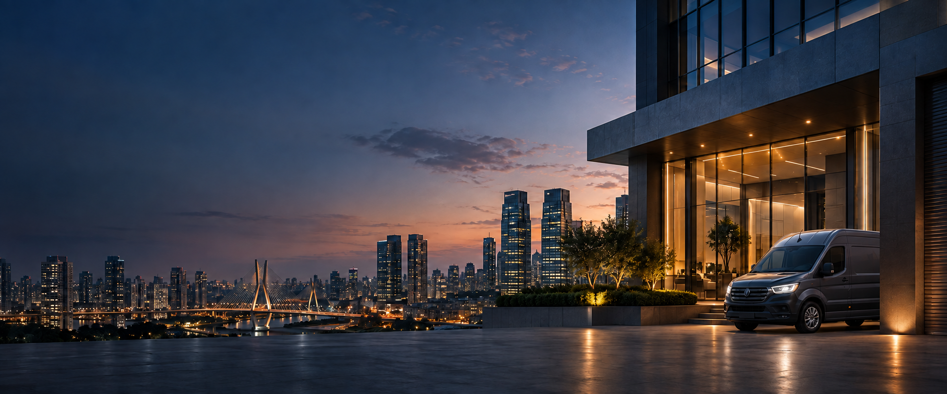 Edifício empresarial e veículo comercial em uma cidade ao entardecer